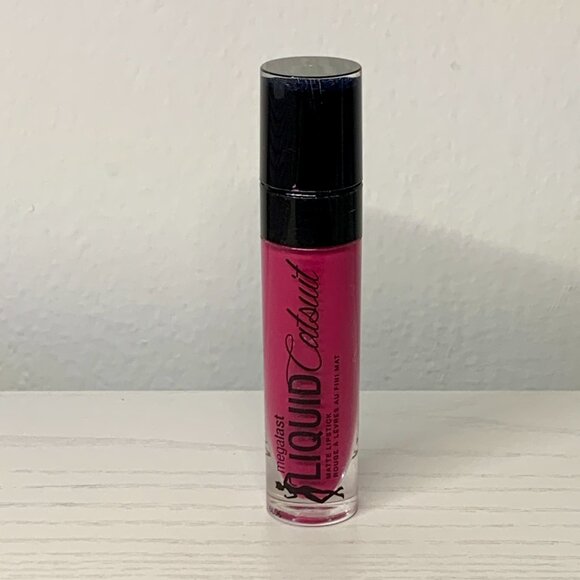 927B NICE TO FUCHSIA  MegaLast Liquid Catsuit Matte Lipstick wet n wild *opened - Picture 1 of 4